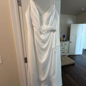 David's Bridal White Wedding Dress with Embellishment